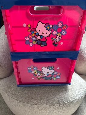 2 Vintage Sanrio Hello kitty collapsible crates
